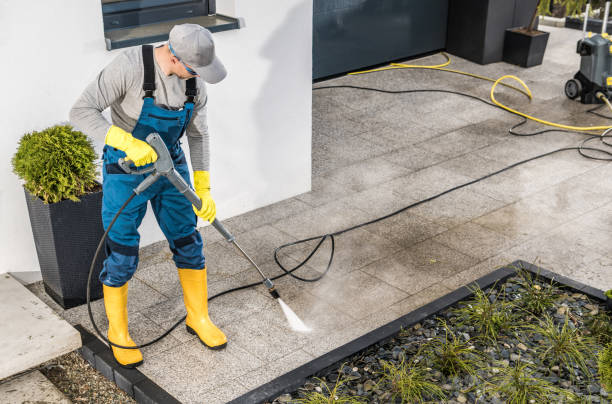Best Deck Cleaning Services  in Cypress, CA